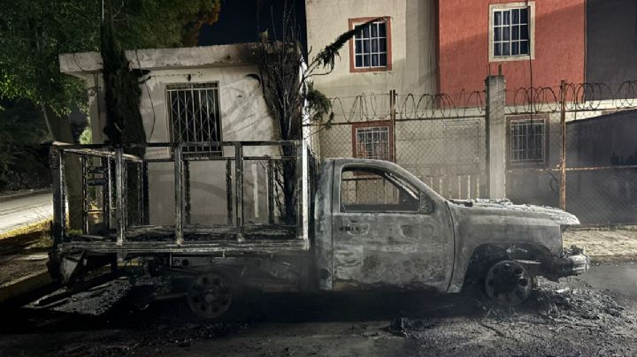 Incendian otra camioneta afuera de una casa en Tula de Allende; se niegan a levantar acta