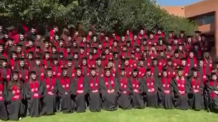 VIDEO | Así colapsó la grada en la Universidad Iberoamericana; hay al menos 23 alumnos lesionados