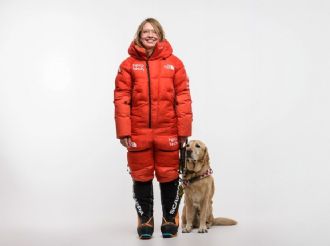 Sorda y ciega, mujer busca escalar el Everest