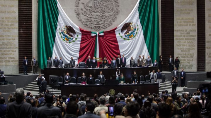 Senadores autorizan “receso” a diputados para no sesionar