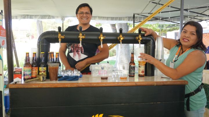 Chelea en el primer pueblo mágico de Hidalgo en su festival de cerveza artesanal