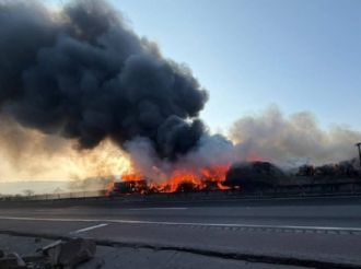 Se incendian 3 camiones de carga en la autopista Arco Norte, en Tula de Allende