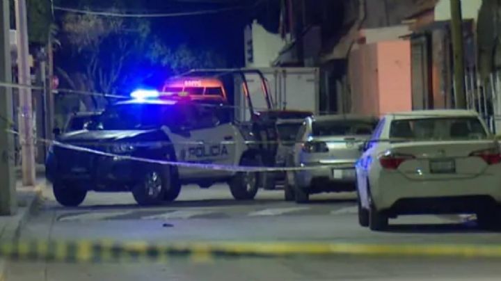 Atacan a balazos a dos hombres que platicaban afuera de una casa en León, están graves