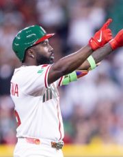 Foto descriptiva de: Arozarena + Fidalgo: Naturalizados retan xenofobia para triunfar por México