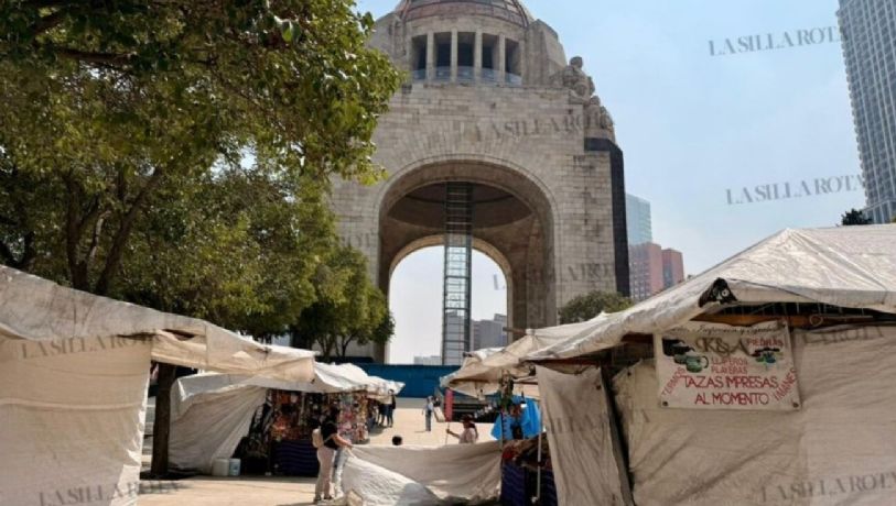Aumenta ambulantaje y venta de alcohol en el Monumento a la Revolución