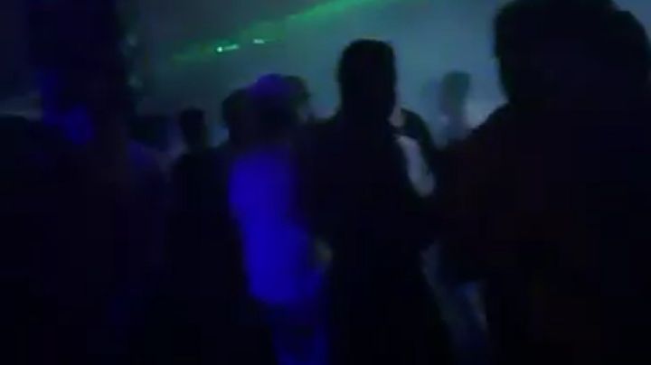 Fiesta clandestina en la Doctores; desalojan a 100 personas