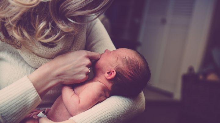 Nadie nace sabiendo ser madre: el alivio de no empezar el camino solas