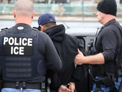 Tribunal Supremo, escéptico ante argumentos de Trump para limitar ciudadanía por nacimiento