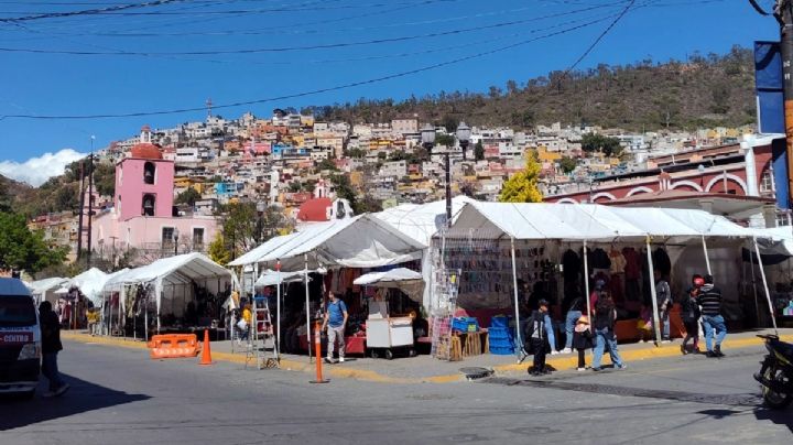 Pachuca promete reubicar a ambulantes en abril, “Plaza Constitución quedará limpia”