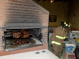 Ejecutan a rosticero mientras cerraba su negocio en Tlalnepantla