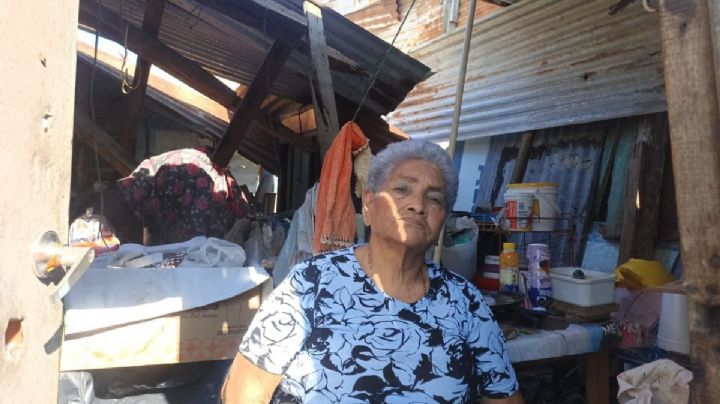 A sus 79 años, Susana vive sin techo en su casa tras rachas de 120 km/h en Veracruz