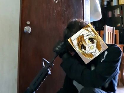 Alumno se exhibe armado en redes sociales y mata a dos maestras en Michoacán