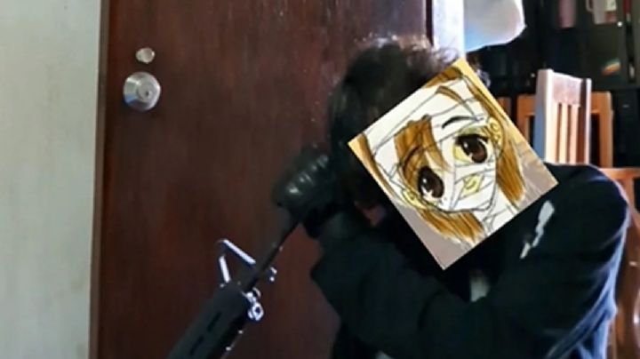 Alumno se exhibe armado en redes sociales y mata a dos maestras en Michoacán