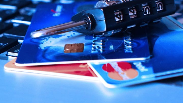 SCJN perfila que UIF pueda congelar cuentas bancarias sin orden judicial previa