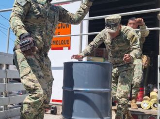 Sinaloa: Marina asegura 314 litros de tolueno en Topolobampo