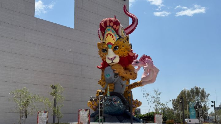 Una criatura gigante llega a León, Guanajuato
