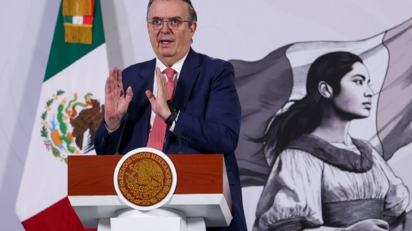 Ebrard anuncia plan para tractocamiones; incluye incentivos fiscales e inversión de 2 mil mdp