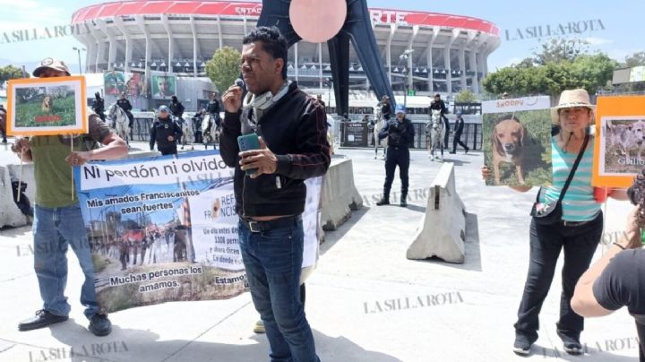 Animalistas, activistas contra la gentrificación y vecinos protestan en el Azteca previo a partido inaugural