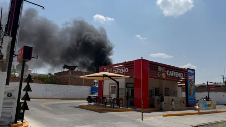 VIDEO: Alarma fuerte incendio en Casa Blanca; columna de humo denso se ve desde varios puntos