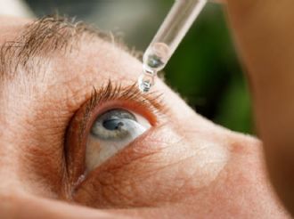 La gota que te deja leer de cerca sin lentes en minutos