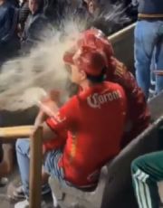 Foto descriptiva de: ¿Qué pasó con el aficionado agredido en CU durante el Pumas vs Toluca?