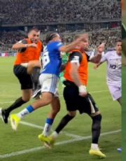 Foto descriptiva de: Así fue la batalla campal en la final entre Cruzeiro y Atlético Mineiro que dejó 23 expulsados