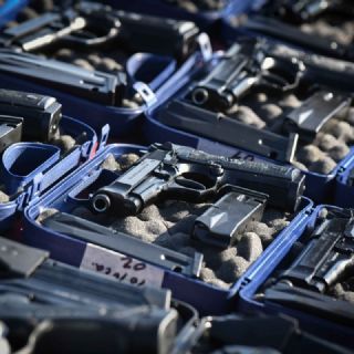 Tráfico de armas a México: caen bandas de EU que reclutaban vía Instagram