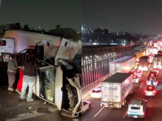 Choque múltiple y volcadura colapsan la autopista México-Puebla