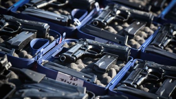 Tráfico de armas a México: caen bandas de EU que reclutaban vía Instagram