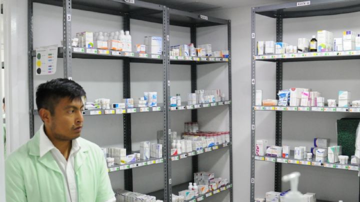 Anticorrupción sanciona a dos proveedores del IMSS; una farmacia, entre ellos