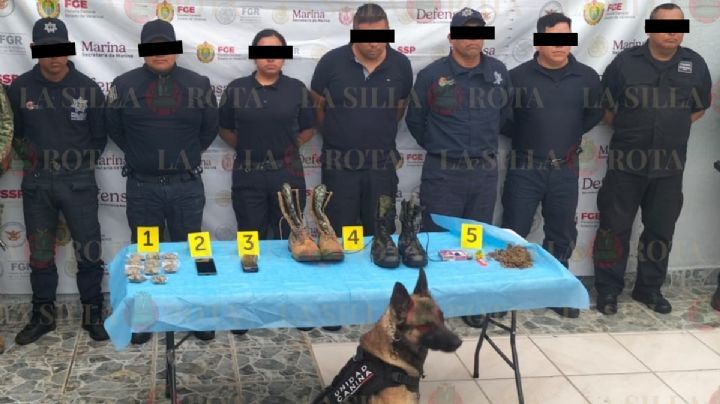 En cateo sorpresa en comandancia de Coscomatepec, detienen a 6 policías municipales con droga