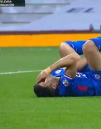 Foto descriptiva de: Cruz Azul: ¿Qué se sabe de la lesión de Nico Ibáñez?