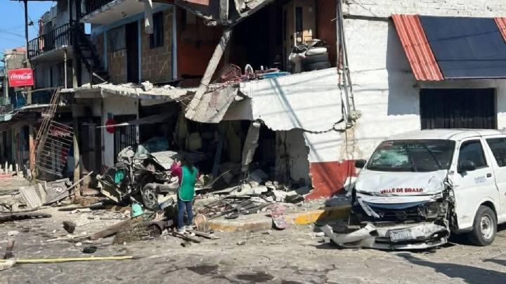 Las imágenes de destrucción que dejó autobús de Conjunto Primavera en Valle de Bravo; se quedó sin frenos