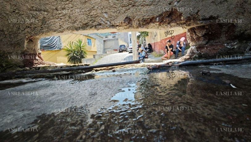 Fuga de agua daña casas en Álvaro Obregón; “hasta el refrigerador estaba flotando”