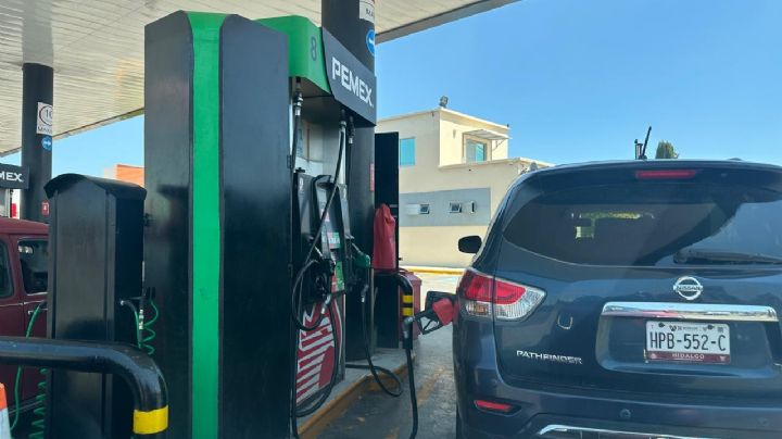 Automovilista denuncia gasolina rebajada con agua; su coche quedó inservible