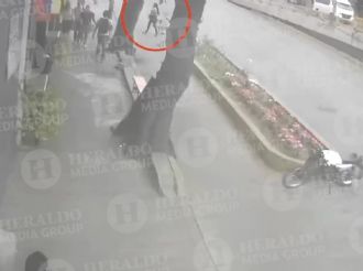 Revelan imágenes de Edith Guadalupe llegando a edificio de Revolución