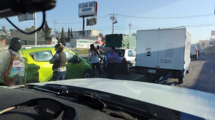 Choque múltiple frente a Explanada causa tráfico para la México-Pachuca