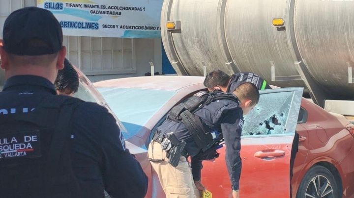 Asesinan a exdirector de Seguridad Pública en Puerto Vallarta; hieren a su esposa e hija en tiroteo