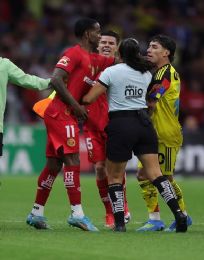 Foto descriptiva de: El castigo que recibiría Helinho tras bronca con Zendejas y Henry Martín