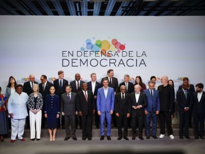 Las claves de la cumbre a la que acudió Sheinbaum que incluyen acercamiento con España