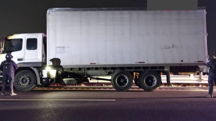 Recuperan tractocamión con aceite y grasas con valor de casi 500 mil pesos en León