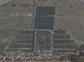 Nuevo video del ataque en Teotihuacán muestra a turistas correr para salvarse