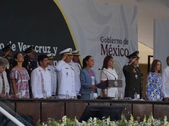 Pide Sheinbaum a marinos ser valientes y evitar ambición