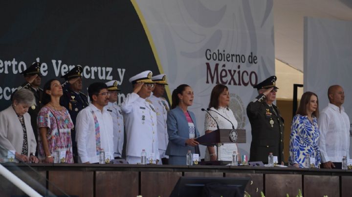 "Amor al pueblo siempre vencerá al entreguismo y a la ambición": Sheinbaum a marinos