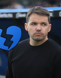 Foto descriptiva de: Como "beso de suegra": la fría relación detrás de la salida de Larcamón