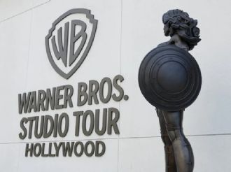 Accionistas de Warner Bros aprueban fusión con Paramount por 111 mil mdd