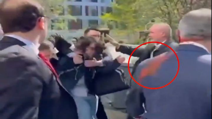 ¿Por qué “pintaron de rojo” al heredero del Sha, en Berlín?
