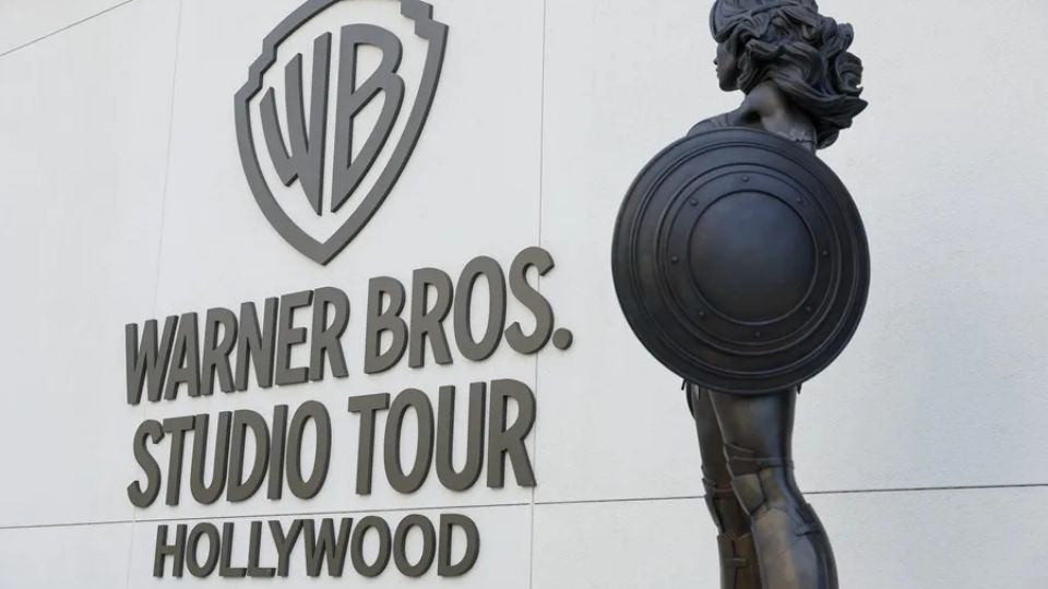 EU aprueba compra de Warner Bros. Discovery por Paramount