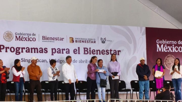 Claudia Sheinbaum entrega programas de Bienestar en Singuilucan