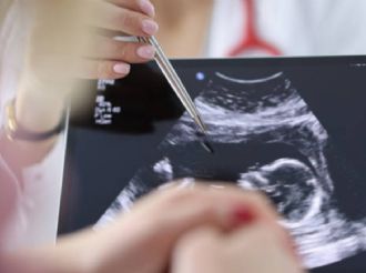 Reproducción asistida abre camino a nuevas familias en España